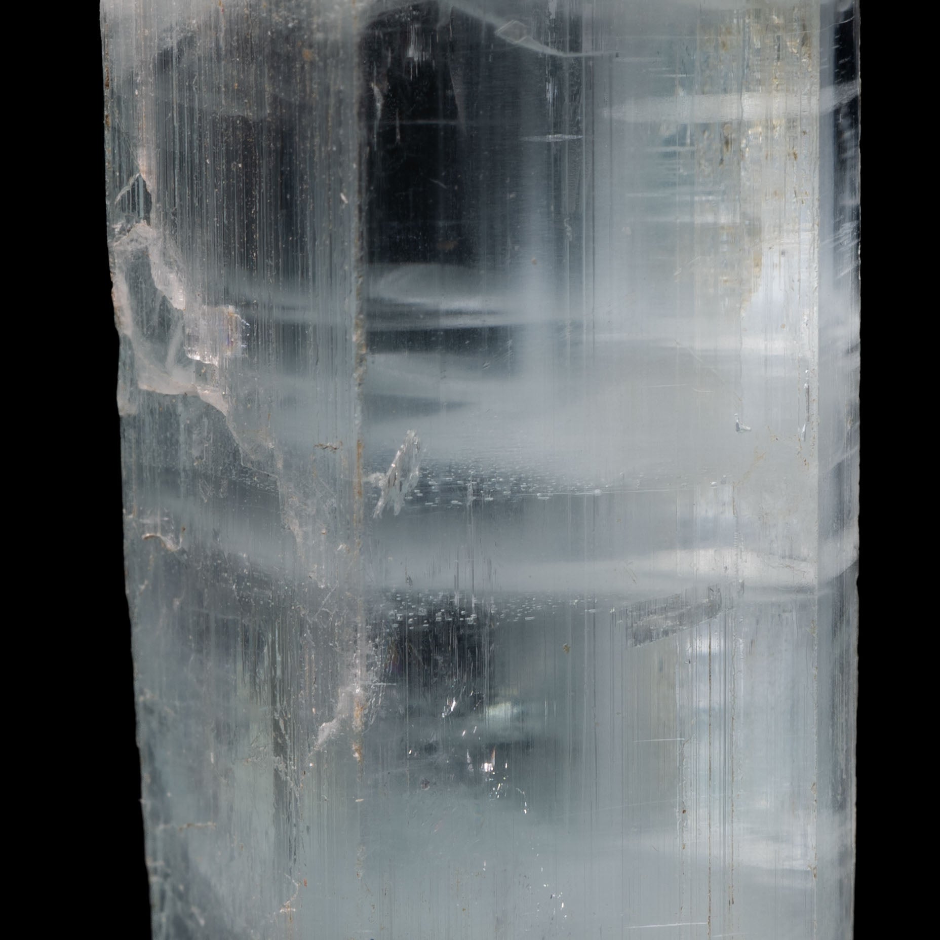 Aquamarine Crystal Specimen – 63.2x19.2x21.5mm, 256CT Shigar Valley, Pakistan