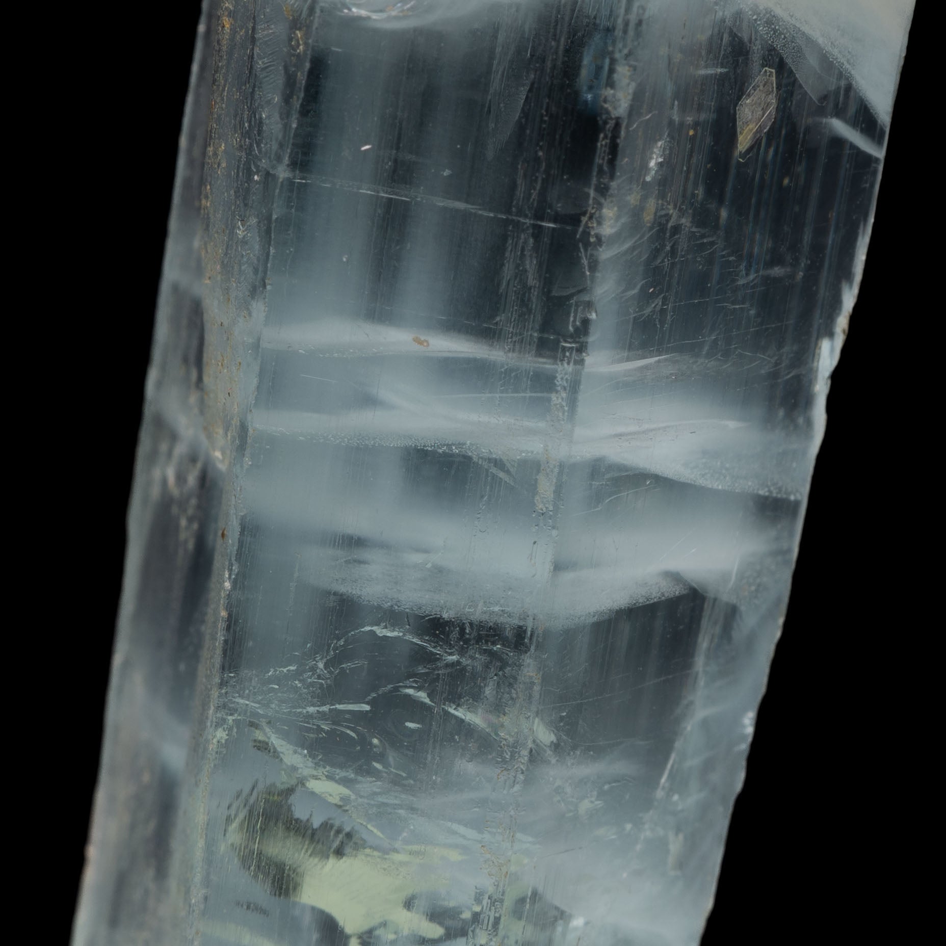 Aquamarine Crystal Specimen – 63.2x19.2x21.5mm, 256CT Shigar Valley, Pakistan