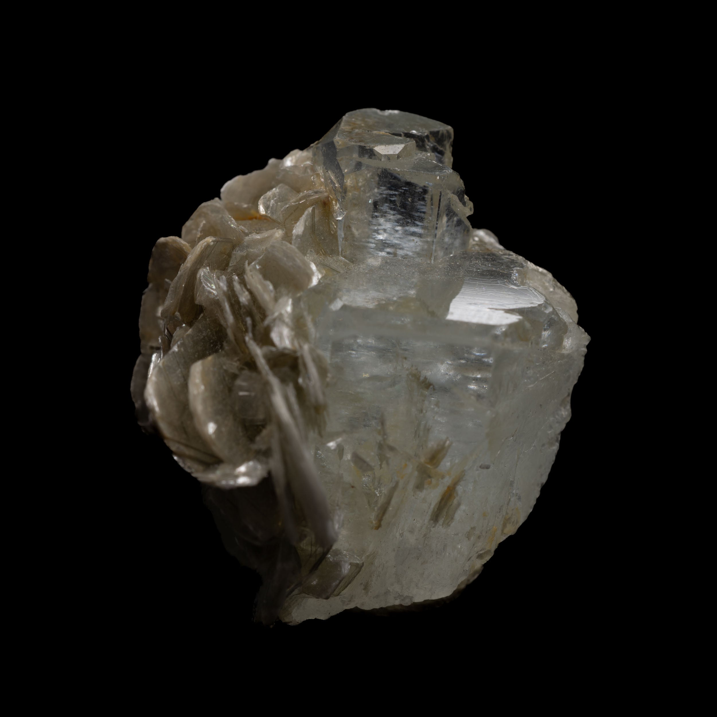 Aquamarine & Muscovite Cluster – 53.6CT, 22x21x15MM