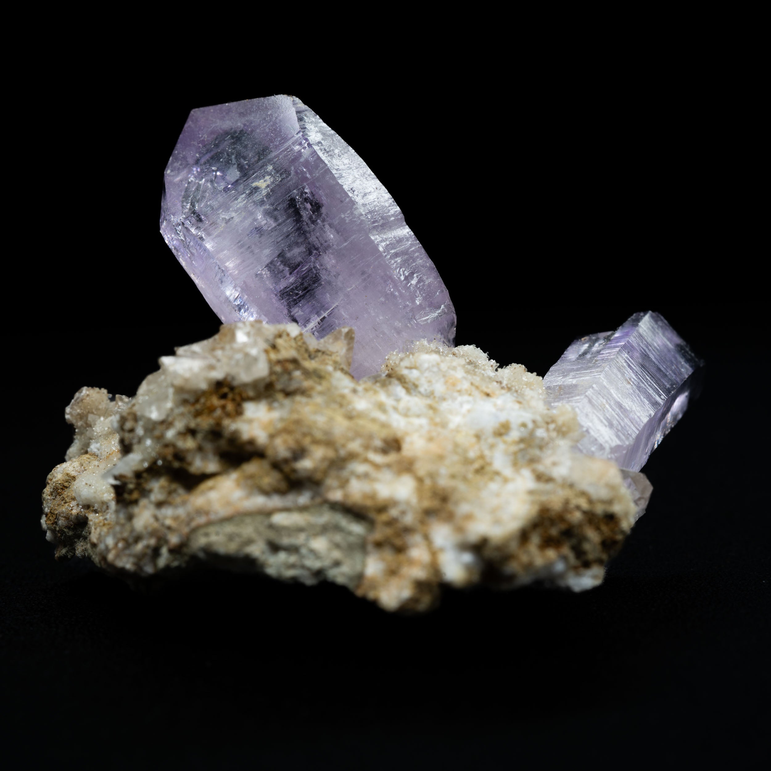 Pastel-Lilac Vera Cruz Amethyst Twins on Druzy Calcite, 18 g