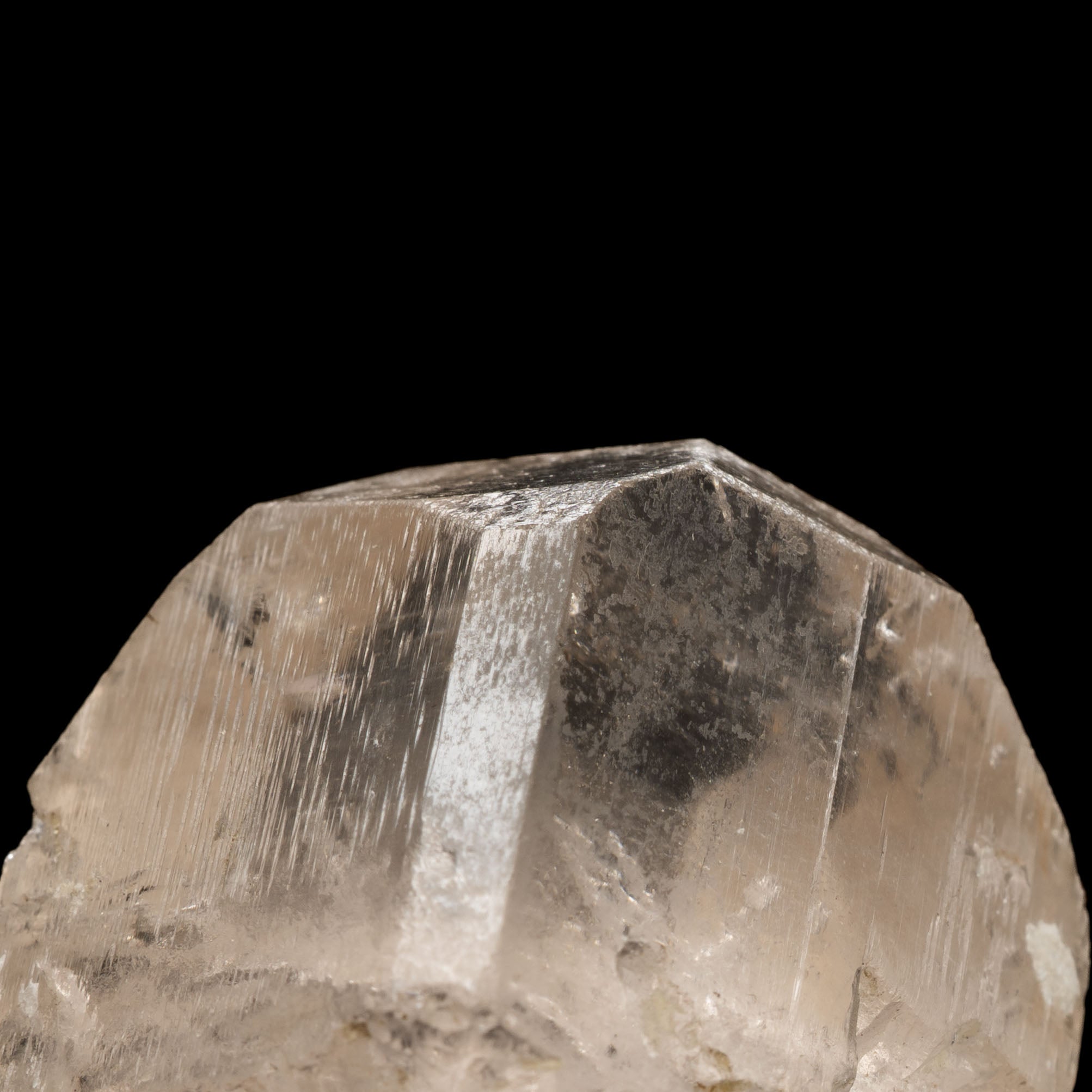 Sherry Topaz 94.3ct Natural Crystal – 25x28x29mm | Rare Brazilian Specimen