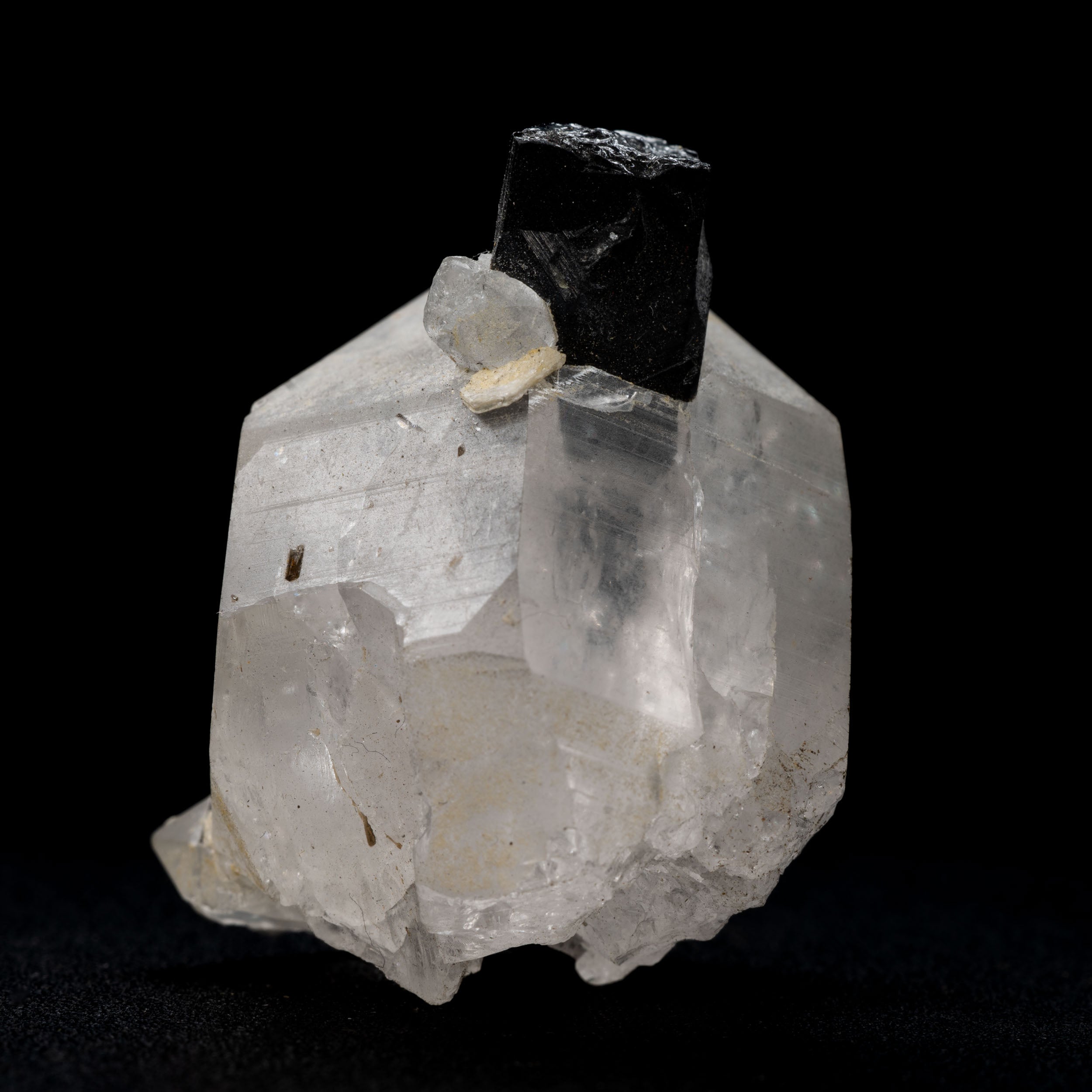 Tourmaline Quartz Specimen 30.83g