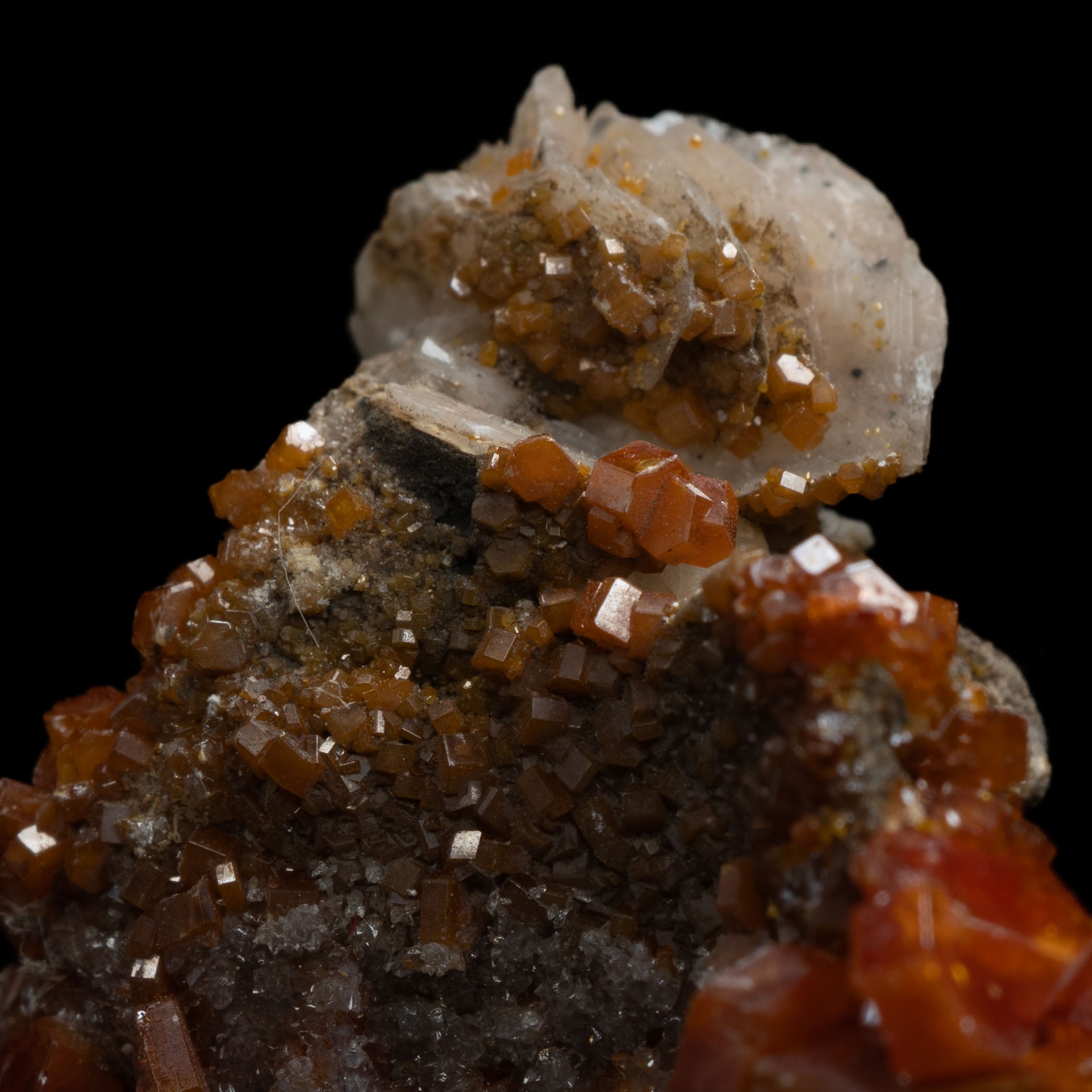 Vanadinite Crystals with Barite 20g - 40x31x22MM