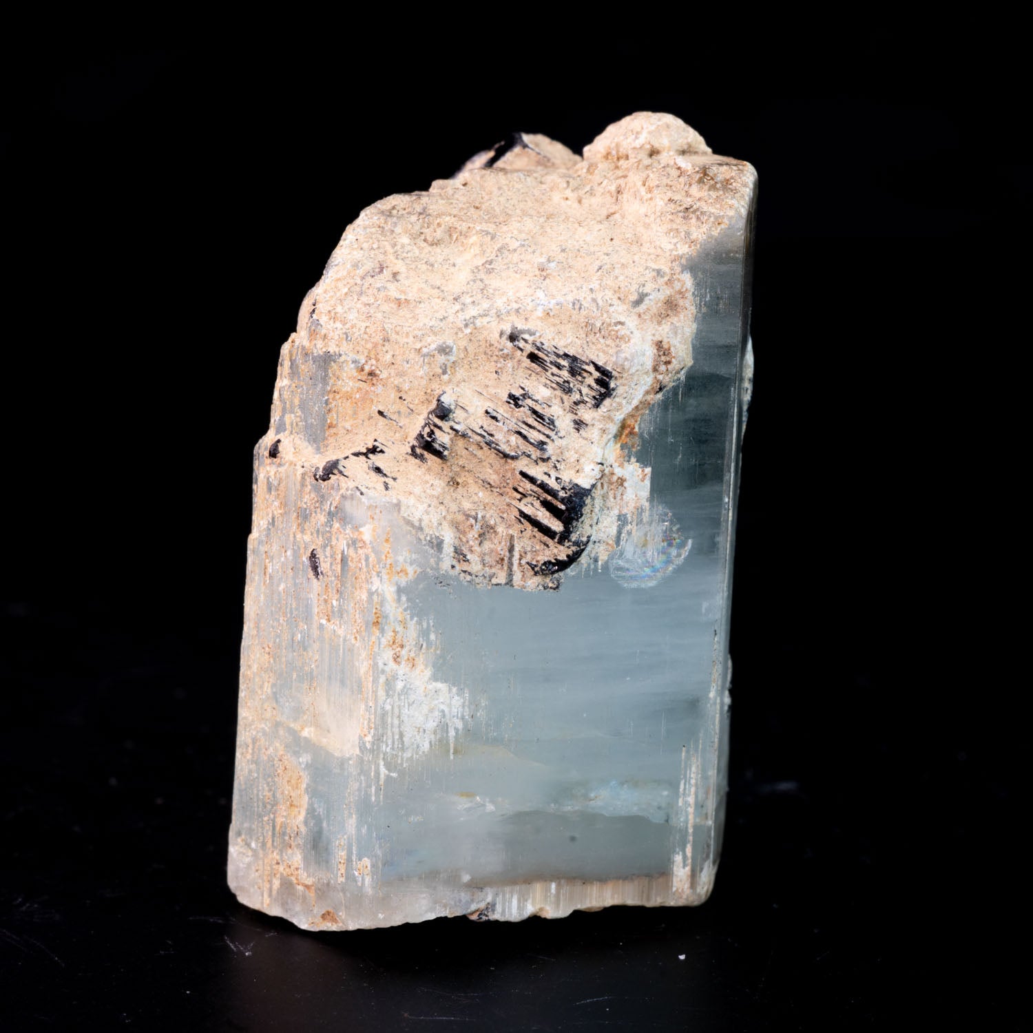 Beryl var. Aquamarine with Schorl Tourmaline 20G