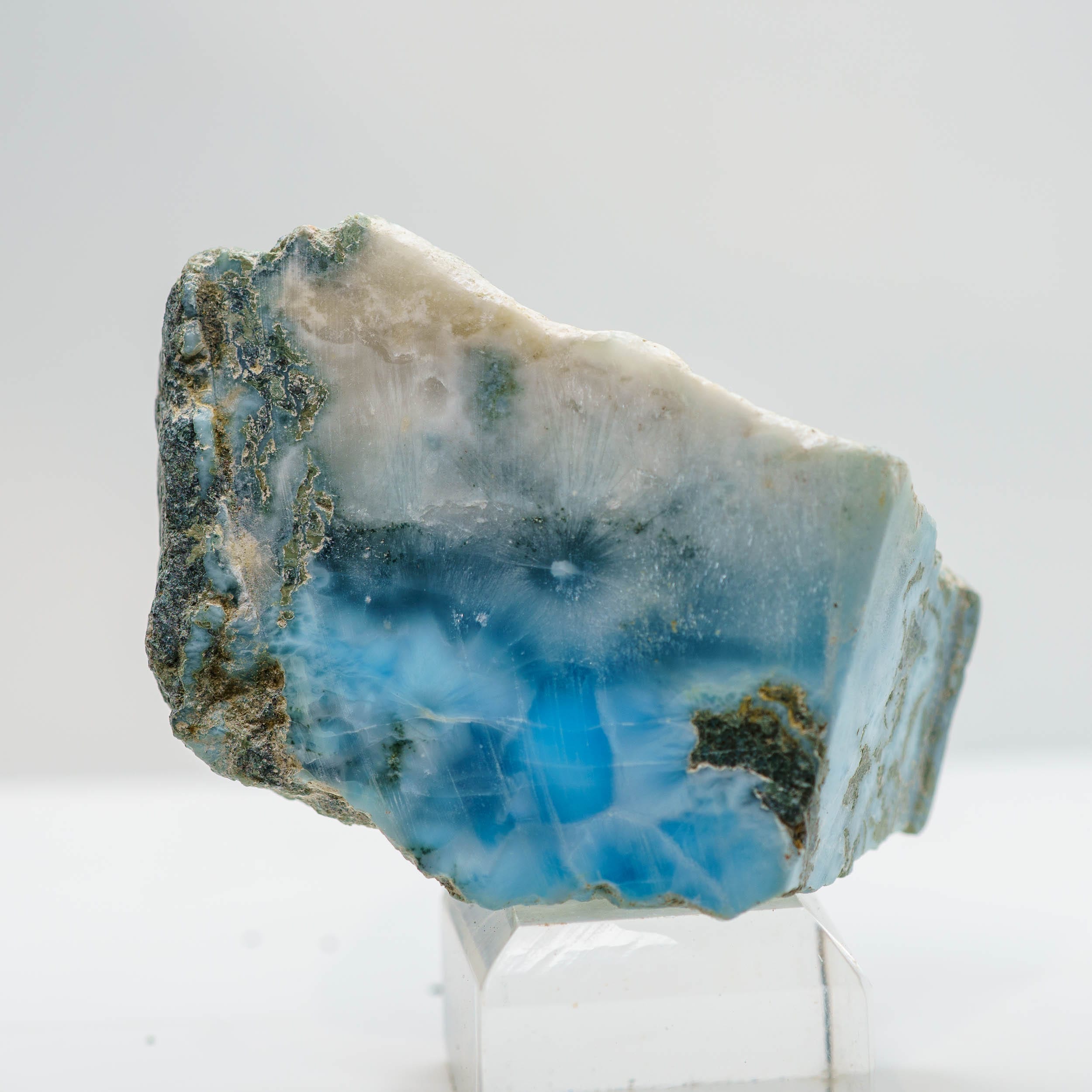 Larimar Semi-Polished Specimen – 130g, 59x36.7x28.2mm, Dominican Republic