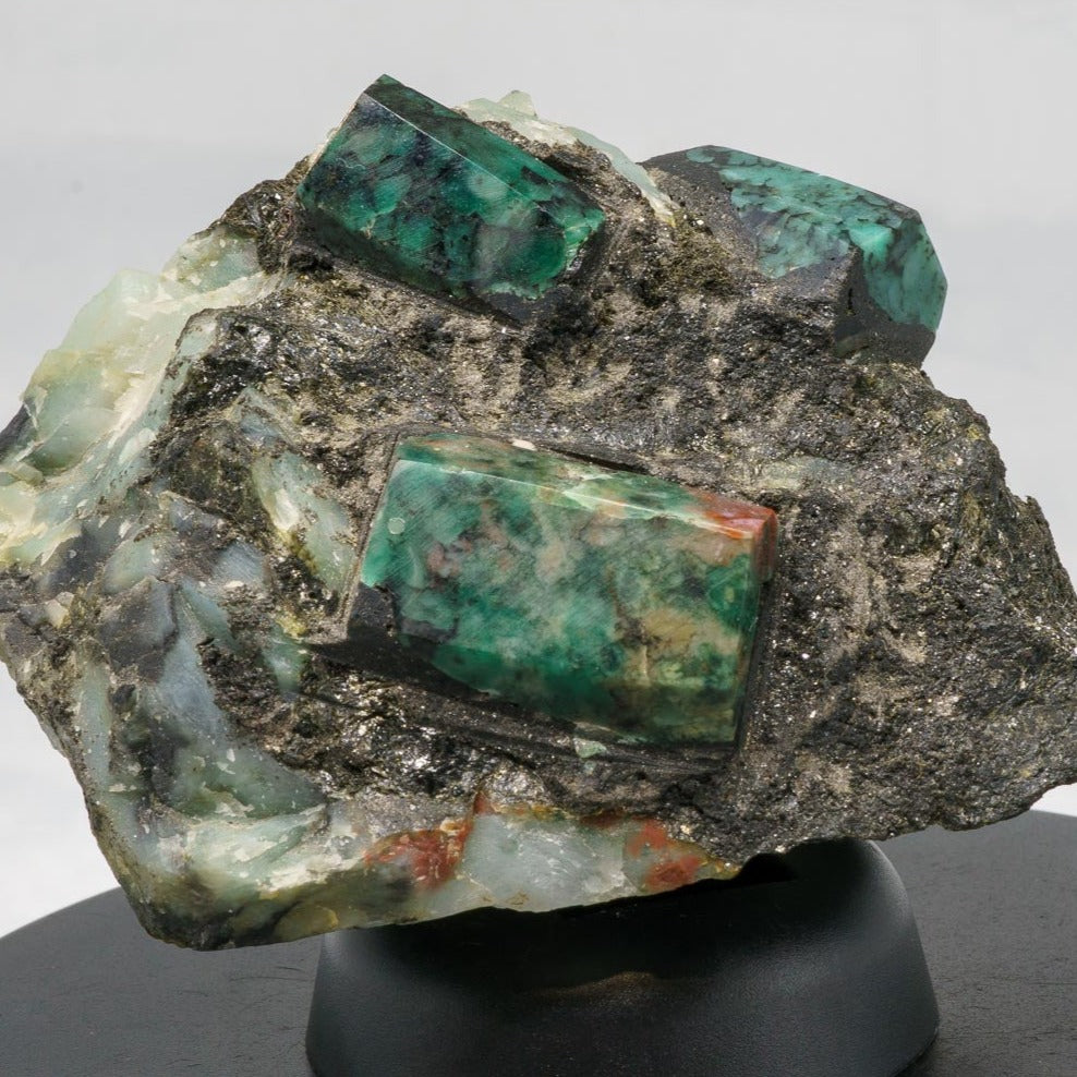 Emerald (3 Gem) Specimen 478g