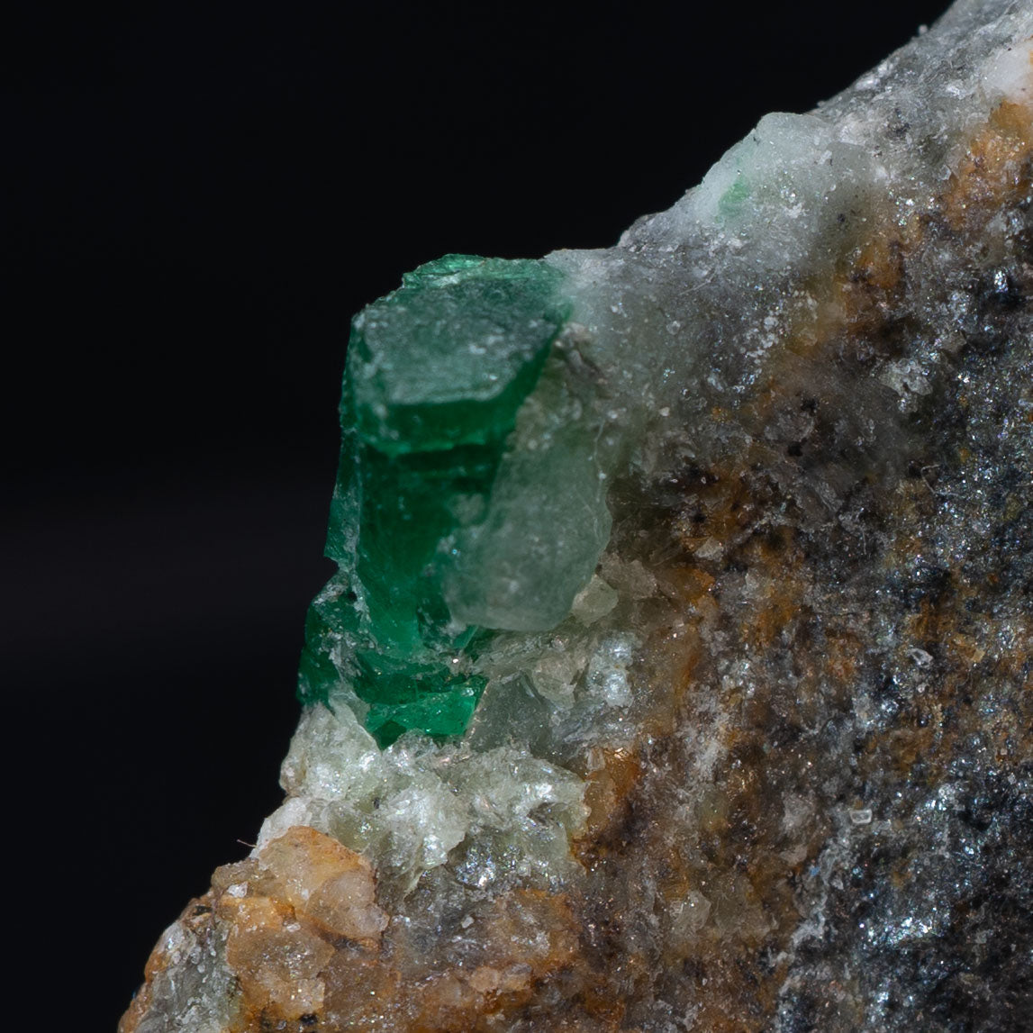 Emerald - Green Beryl in Matrix 64.4g - Brazil