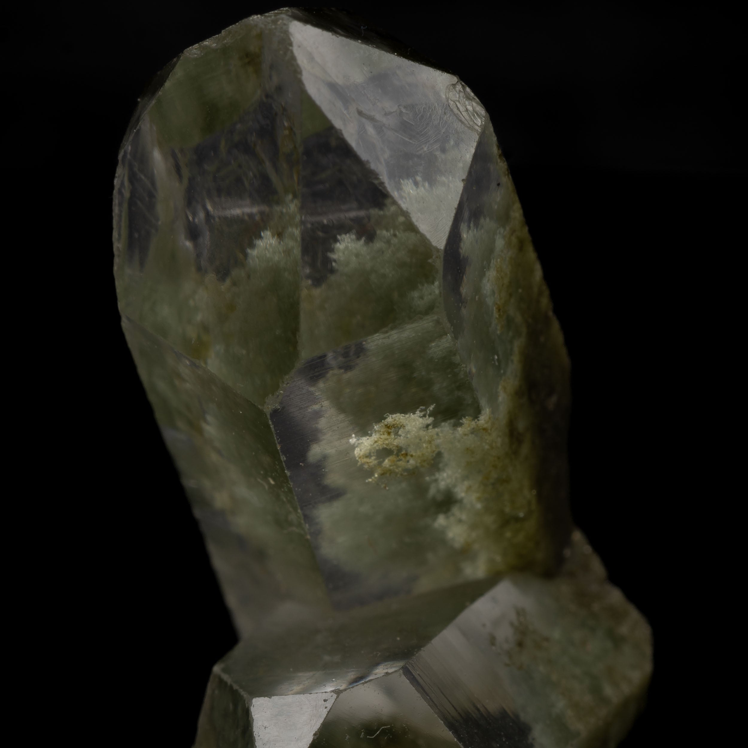 Chlorite Included Clear Quartz Phantom 11.4g