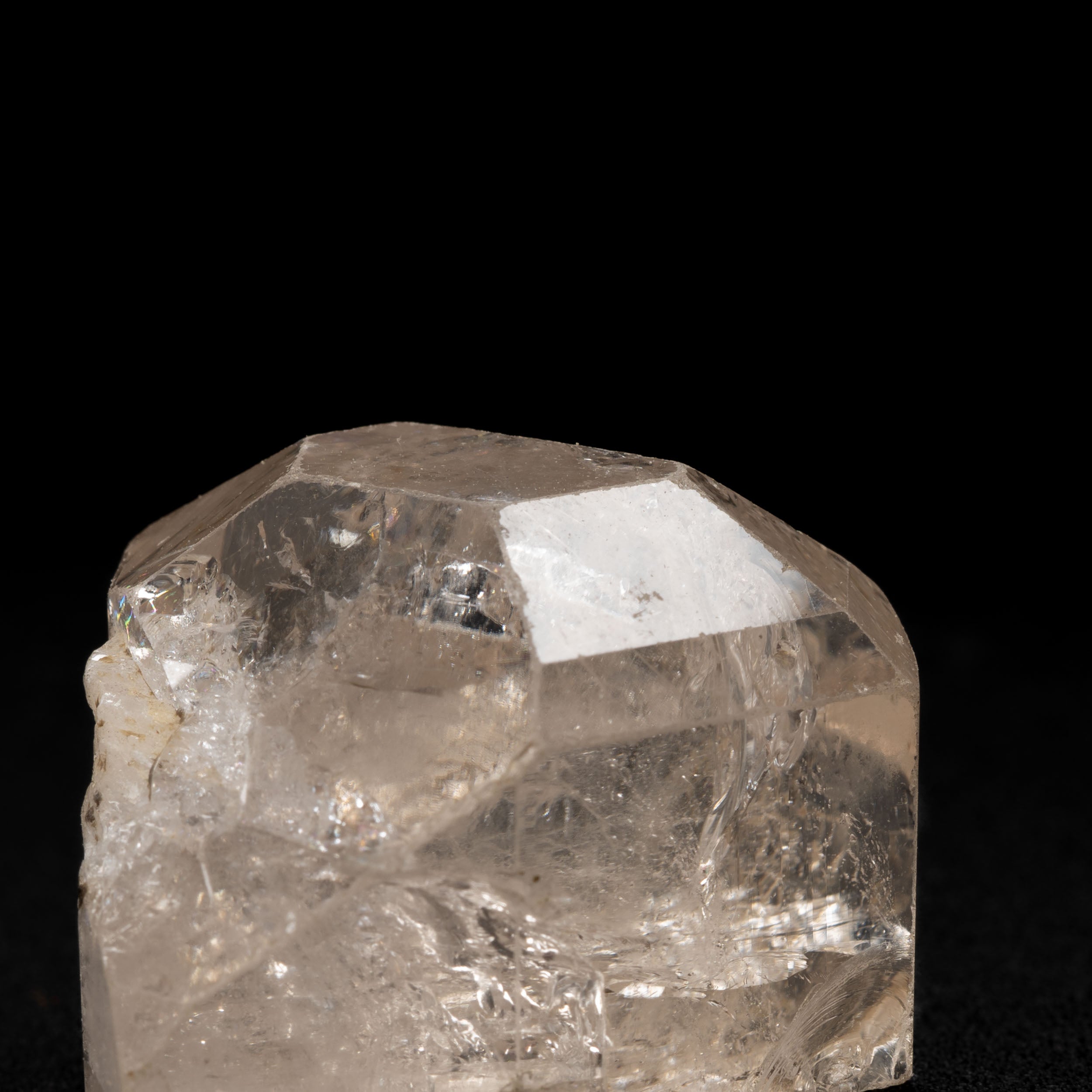 Sherry Topaz Natural Crystal 142.2 CT – 20x25x22mm