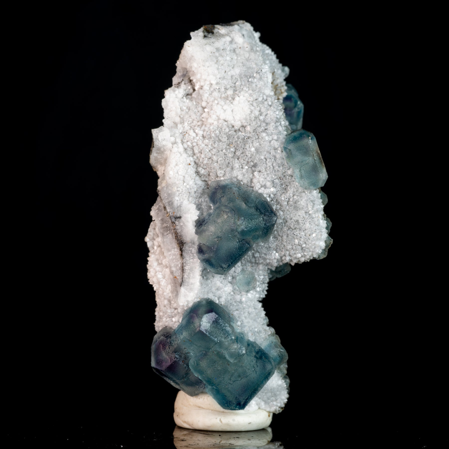 Aqua Blue Fluorite druzy 80g