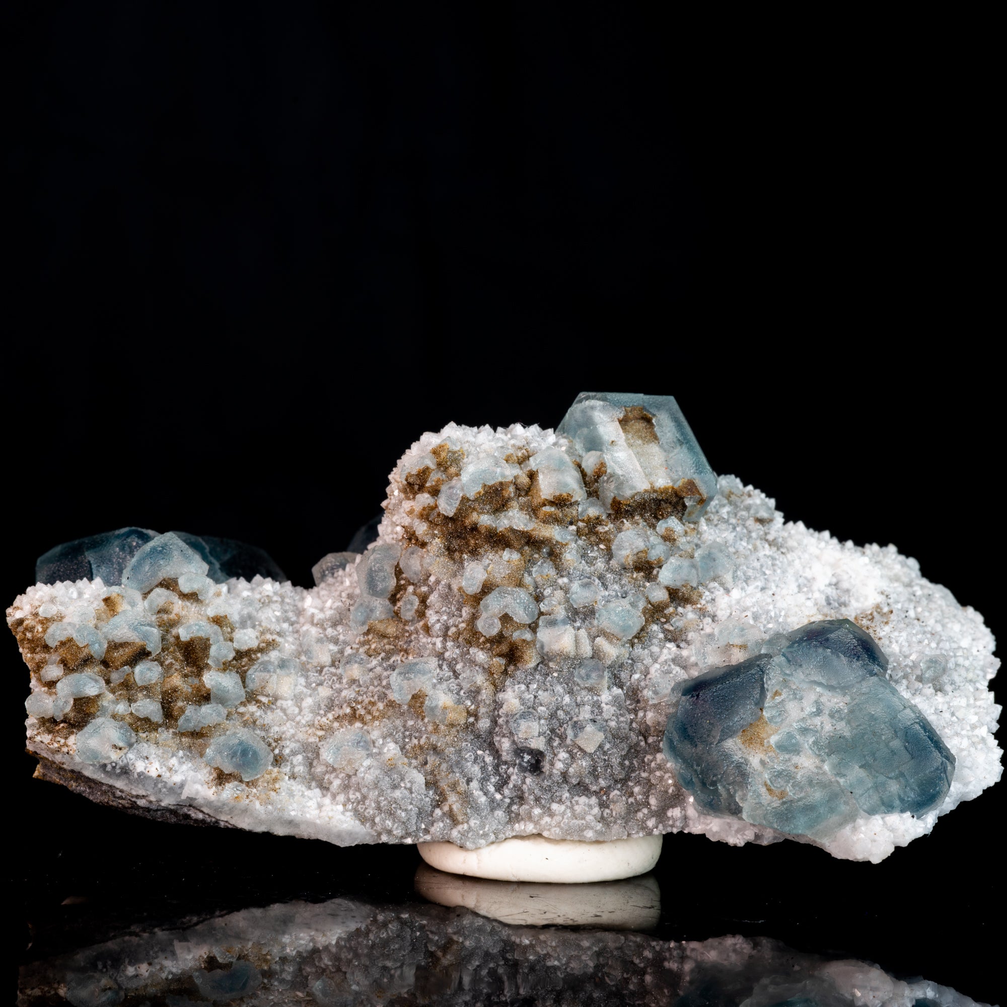 Aqua Blue Phantom Fluorita en Druzy Matrix 85g 39x19x16mm