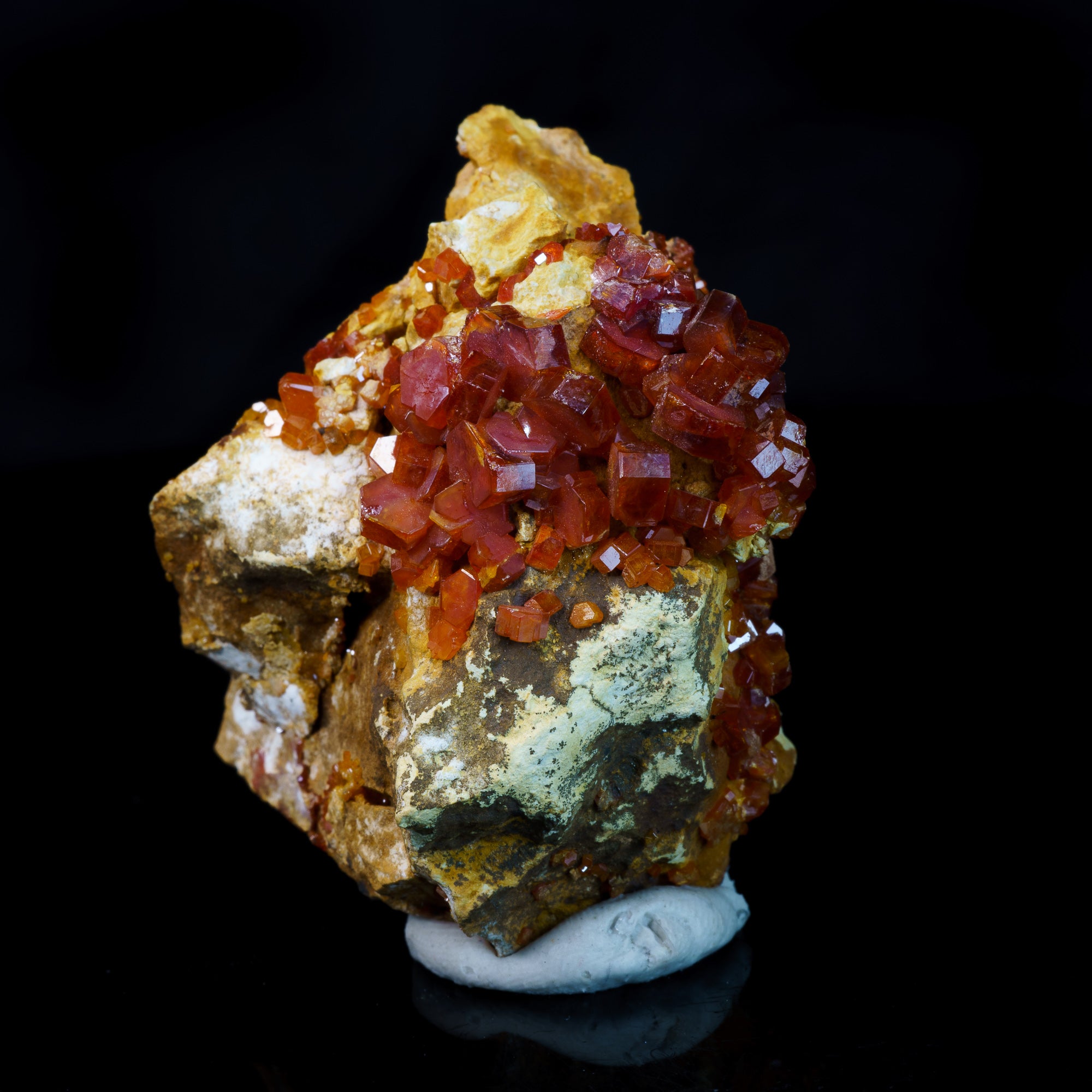 Bright Orange Red Vanadinite 91g