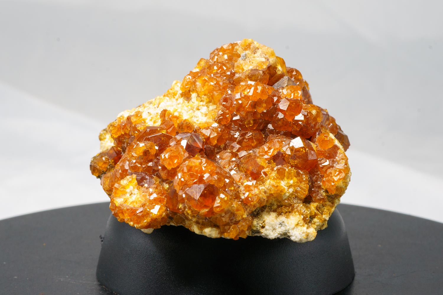 Spessartine Garnet Matrix 160g