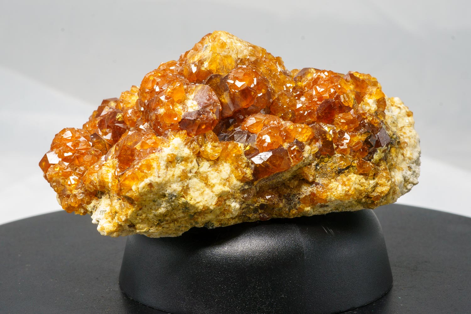 Spessartine Garnet Matrix 160g