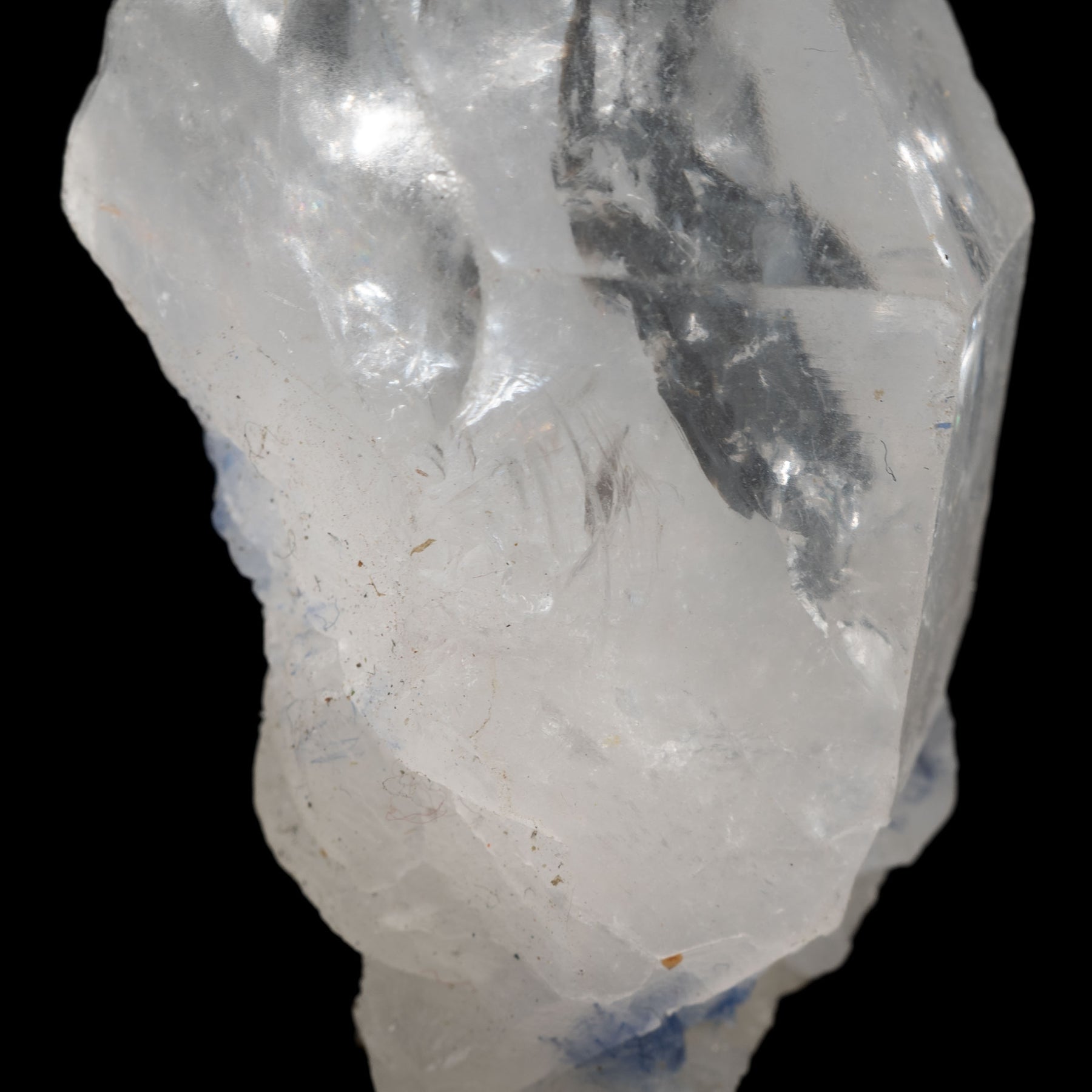 Dumortierite included Blue Quartz 110ct